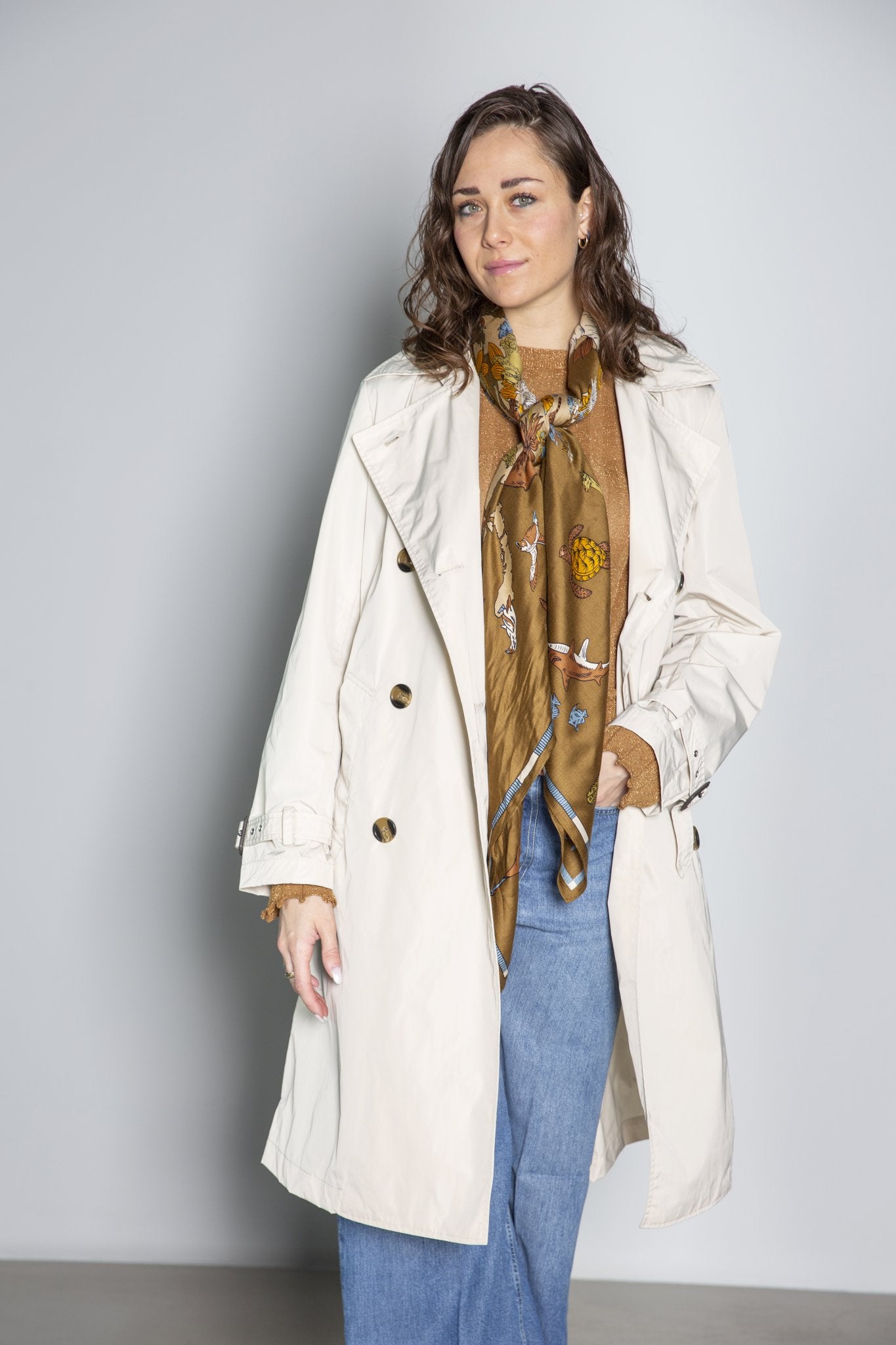TRENCH OOF WEAR