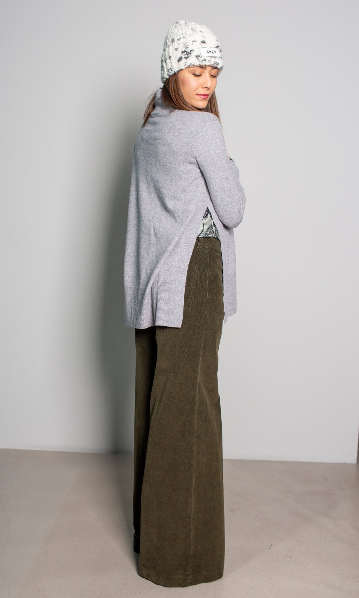 MAGLIA CON SPACCHI ALPHA STUDIO - SALA MERATE